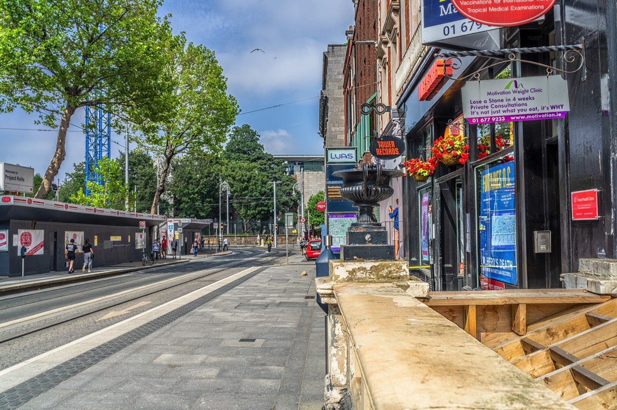 NO. 8 DAWSON STREET AT THE LUAS TRAM STOP 001