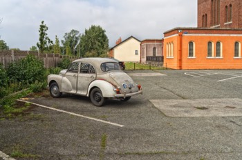  MORRIS MINOR- MINOR 1000  NOT IN GREAT CONDITION 