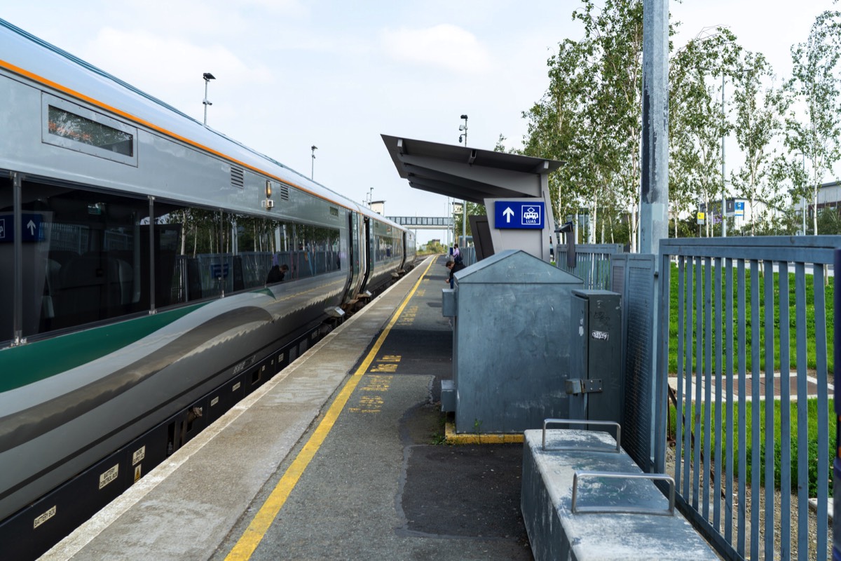 BROOMBRIDGE RAILWAY STATION BESIDE THE LUAS TRAM STOP 003