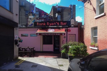  FRANK RYAN'S BAR IN SMITHFIELD 