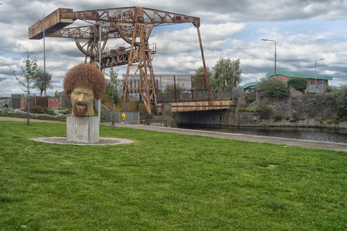 STATUE OF LUKE KELLY BY VERA KLUTE  HAS ALREADY BEEN VANDALISED FIVE TIMES 001
