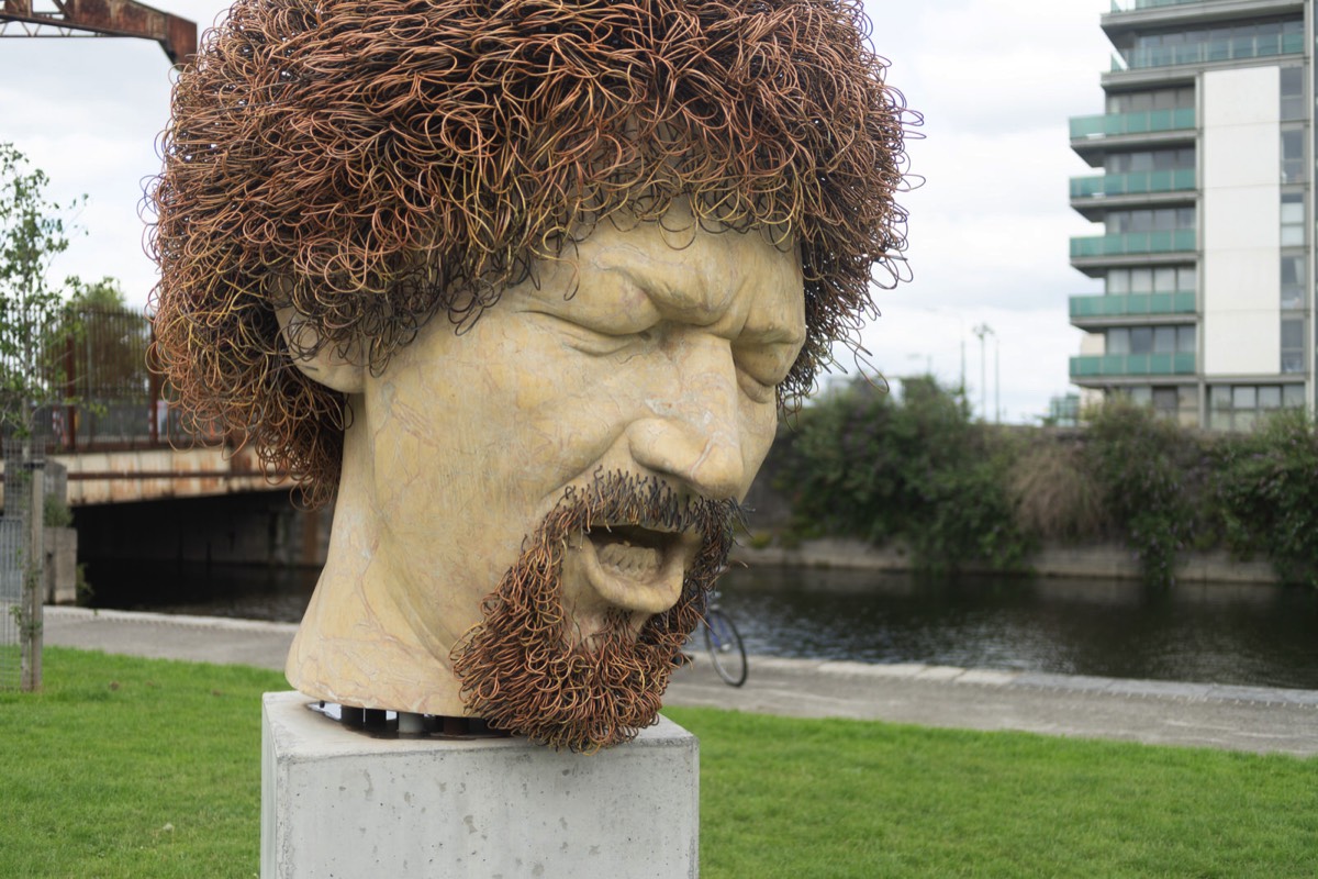 STATUE OF LUKE KELLY BY VERA KLUTE  HAS ALREADY BEEN VANDALISED FIVE TIMES  004