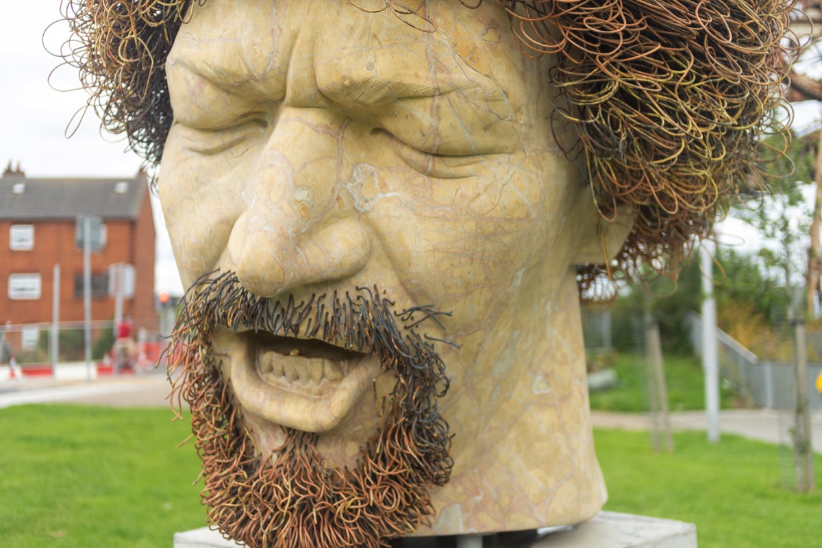 STATUE OF LUKE KELLY BY VERA KLUTE  HAS ALREADY BEEN VANDALISED FIVE TIMES  009
