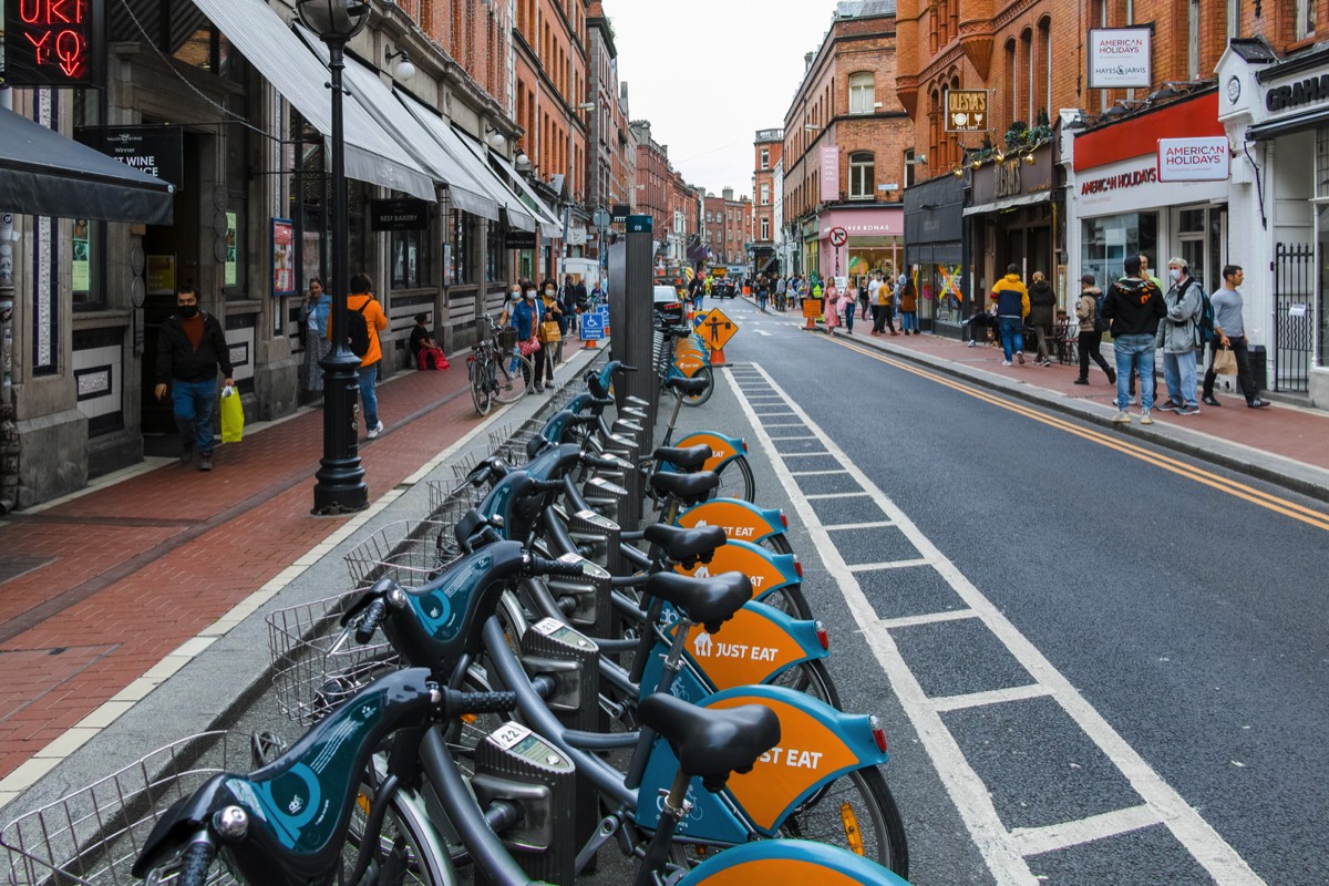 PEDESTRIANISED ON A TRIAL BASIS FOR FOUR WEEKENDS  005