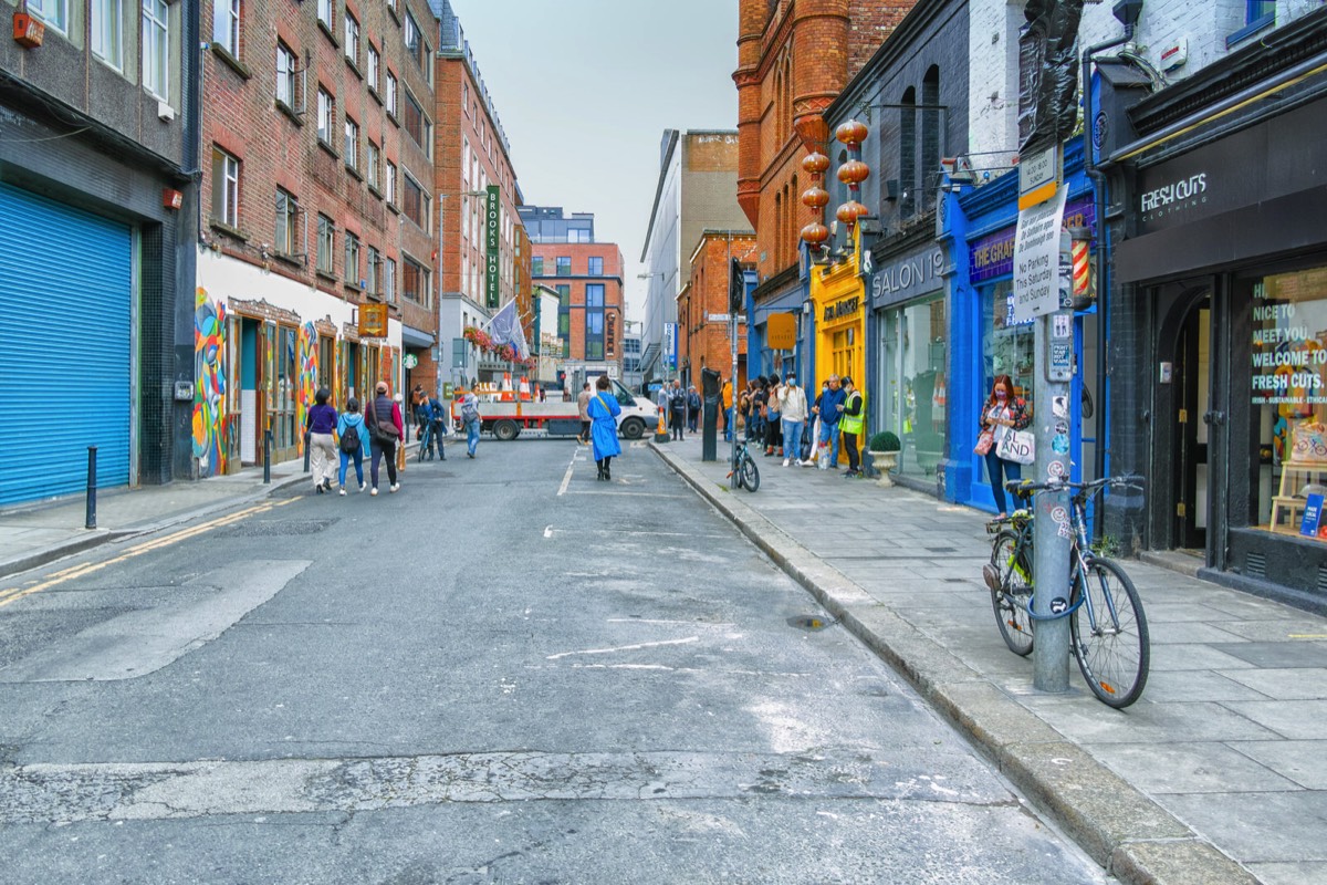 PEDESTRIANISED ON A TRIAL BASIS FOR FOUR WEEKENDS  011