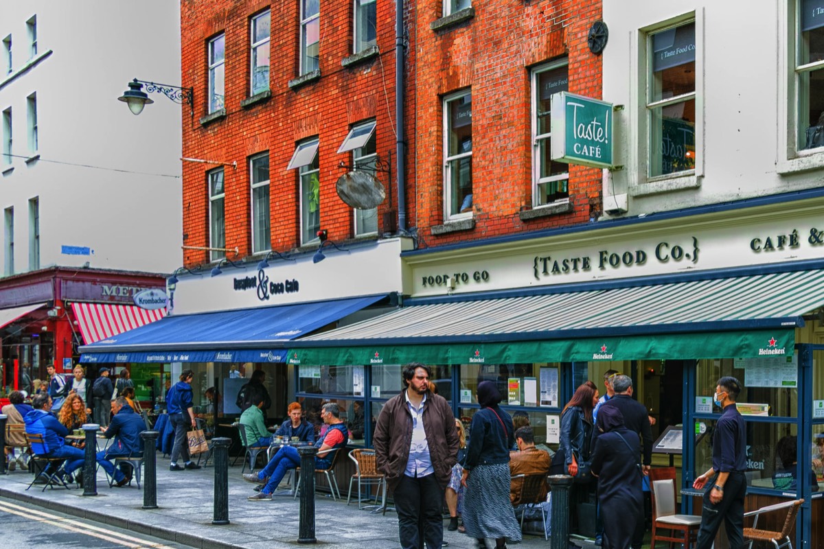 PEDESTRIANISED ON A TRIAL BASIS FOR FOUR WEEKENDS  016