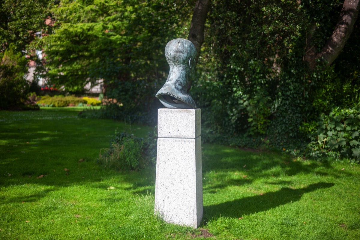 TRIBUTE HEAD II BY ELISABETH JEAN FRINK 001