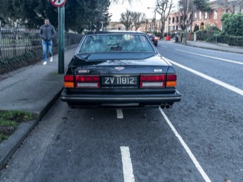  AN OLD BENTELEY PHOTOGRAPHED IN RANELAGH  