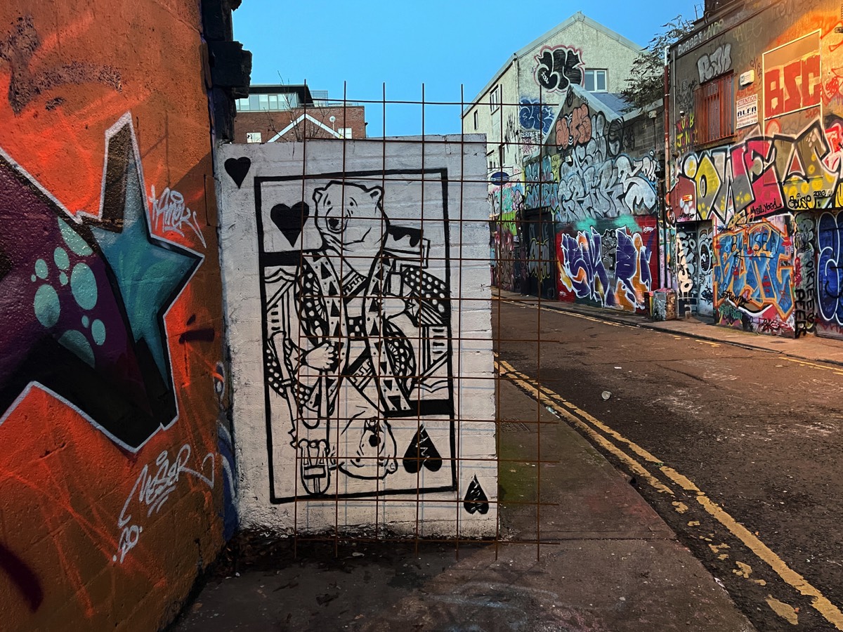 STREET ART AND GRAFFITI ON LIBERTY LANE 005