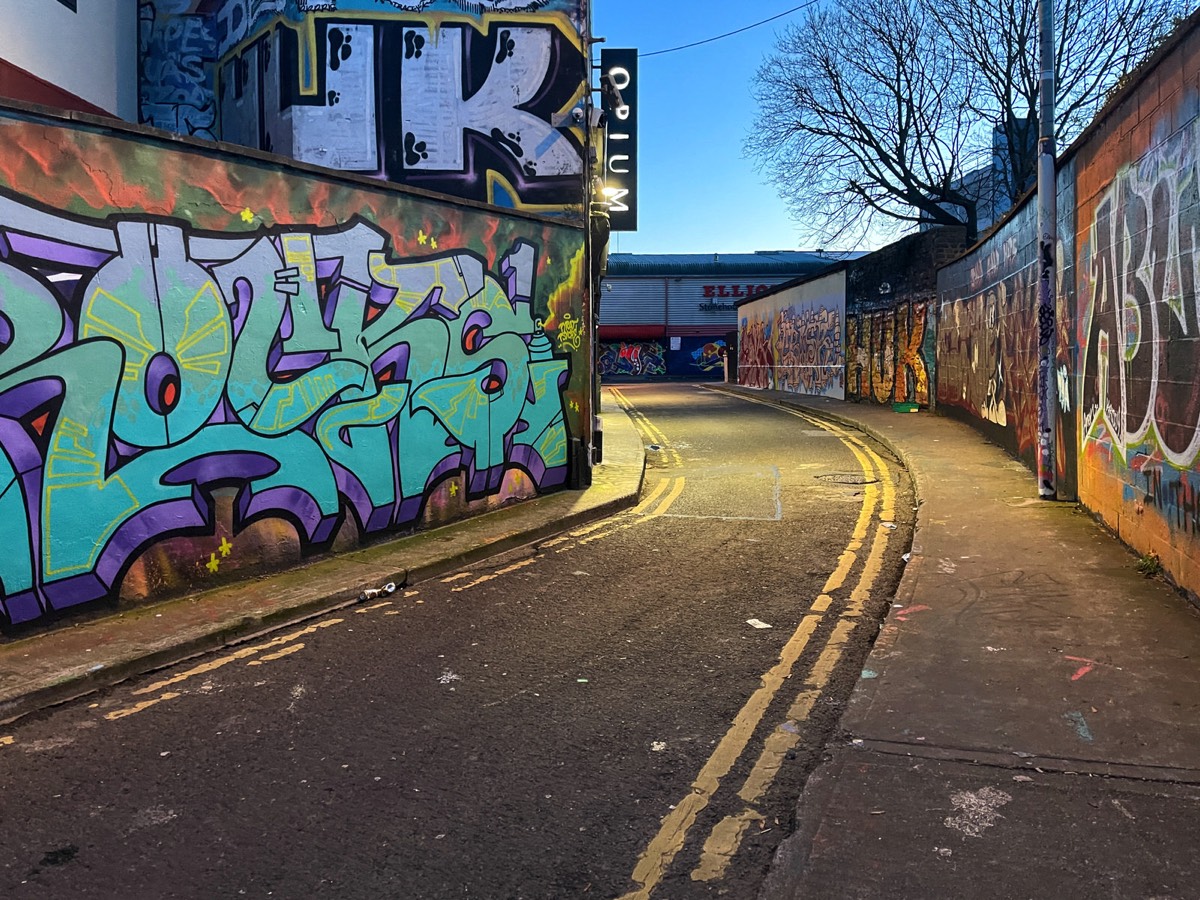 STREET ART AND GRAFFITI ON LIBERTY LANE 006