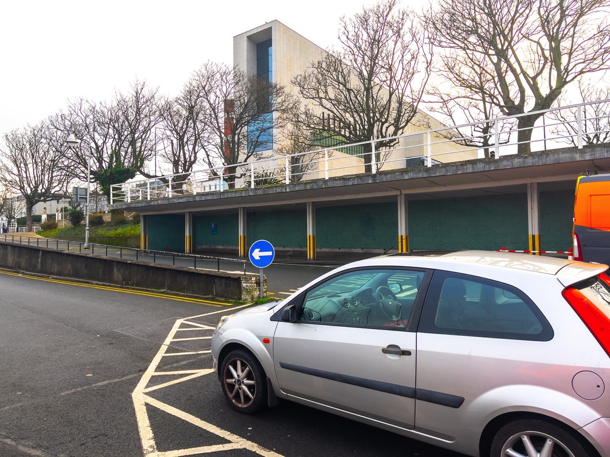 DUN LAOGHAIRE LIBRARY - DLR LEXICON BUILDING  001