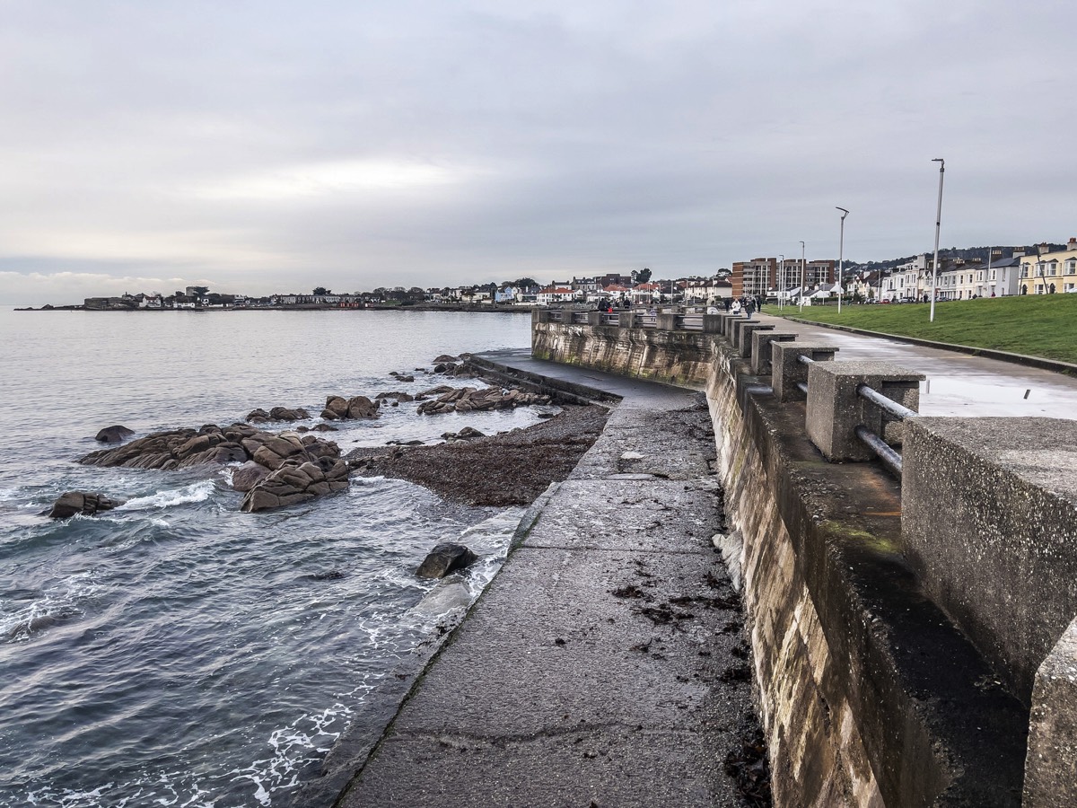 WATERFRONT IN DUN LAOGHAIRE - MARINE PARADE SCOTSMAN