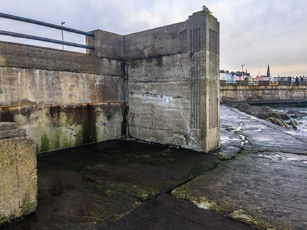 WATERFRONT IN DUN LAOGHAIRE - MARINE PARADE SCOTSMAN