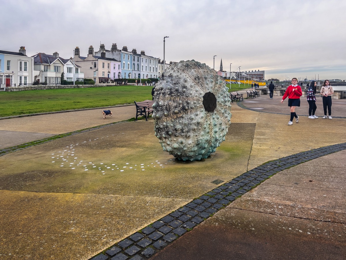 THE MOTHERSHIP BY RACHEL JOYNT  - NEWTOWNSMITH SOMEWHERE BETWEEN DUN LAOGHAIRE TOWN AND GLASTHULE  006