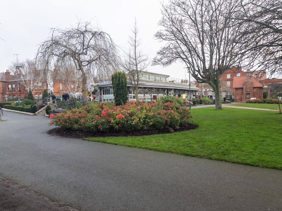 THE VERY POPULAR PEOPLES PARK IN DUN LAOGHAIRE 001