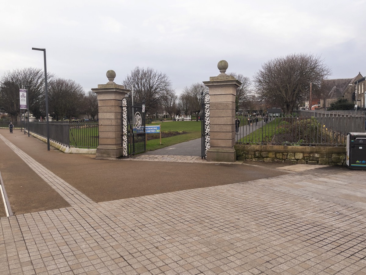 THE VERY POPULAR PEOPLES PARK IN DUN LAOGHAIRE 003