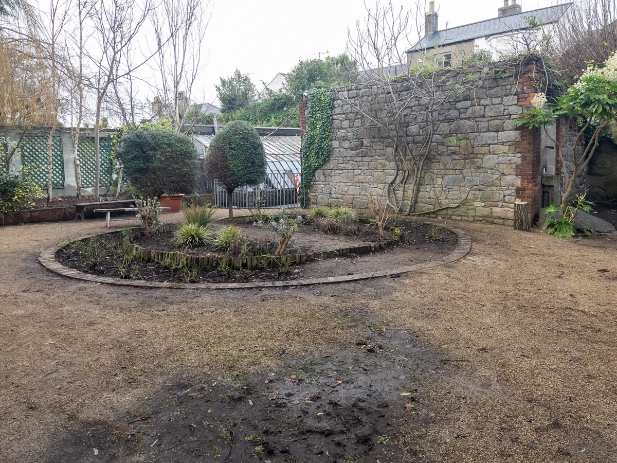 THE VERY POPULAR PEOPLES PARK IN DUN LAOGHAIRE 023