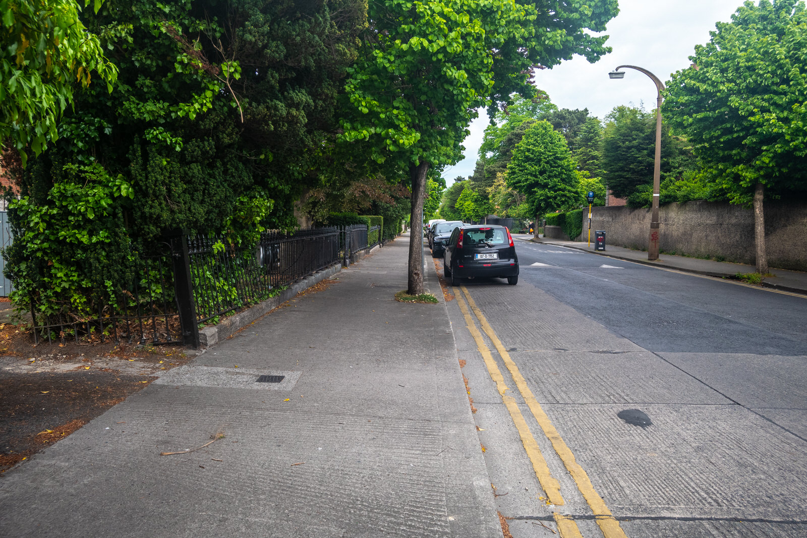  KENILWORTH ROAD AND SQUARE IN THE RATHGAR AREA OF DUBLIN 