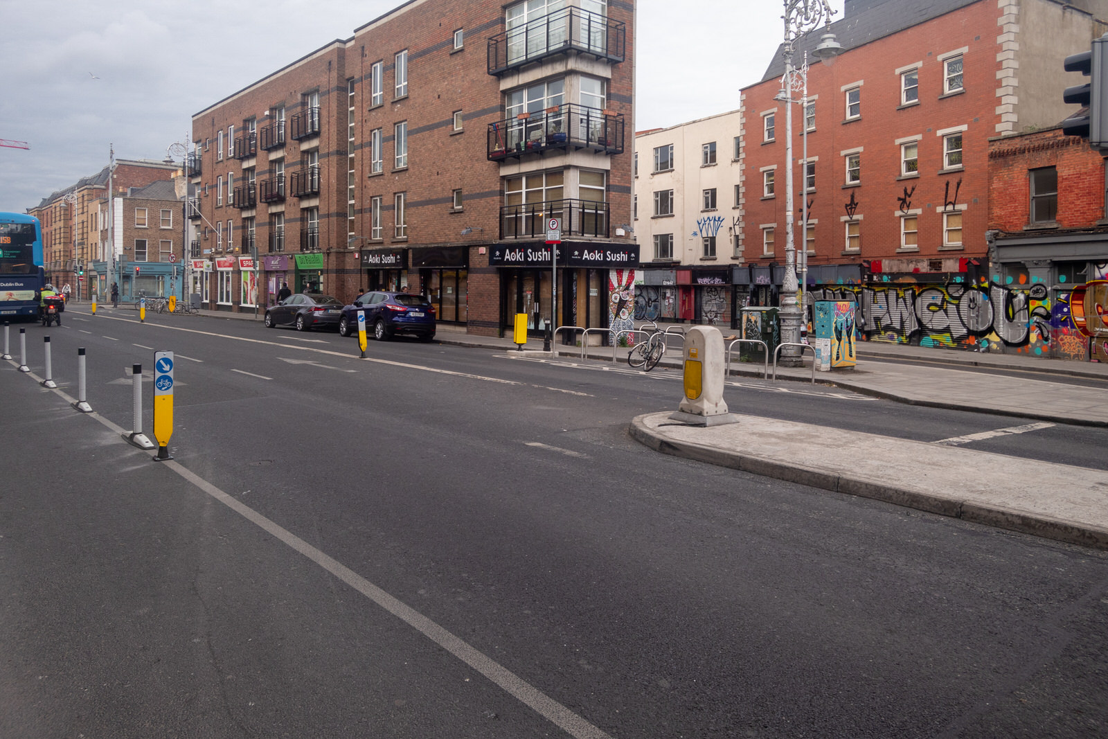  SOUTH RICHMOND STREET - ALMOST FREE OF PEOPLE TODAY 