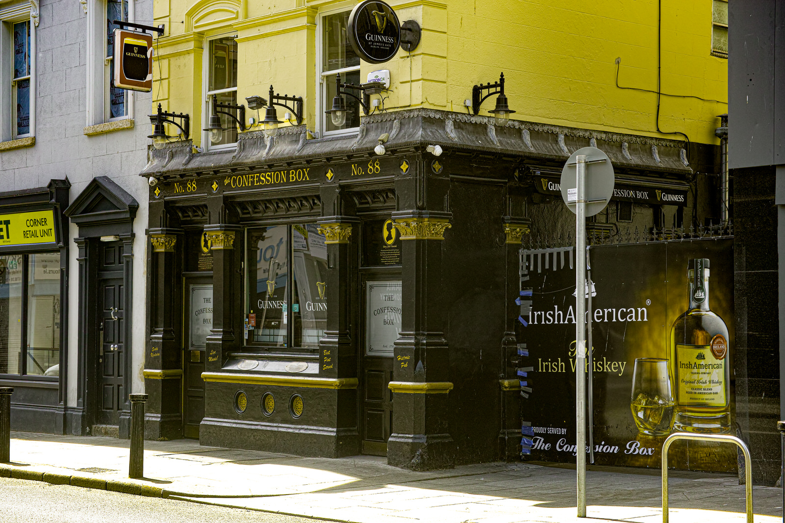  THIS PUB IS LOCATED NEAR THE PRO-CATHEDRAL 
