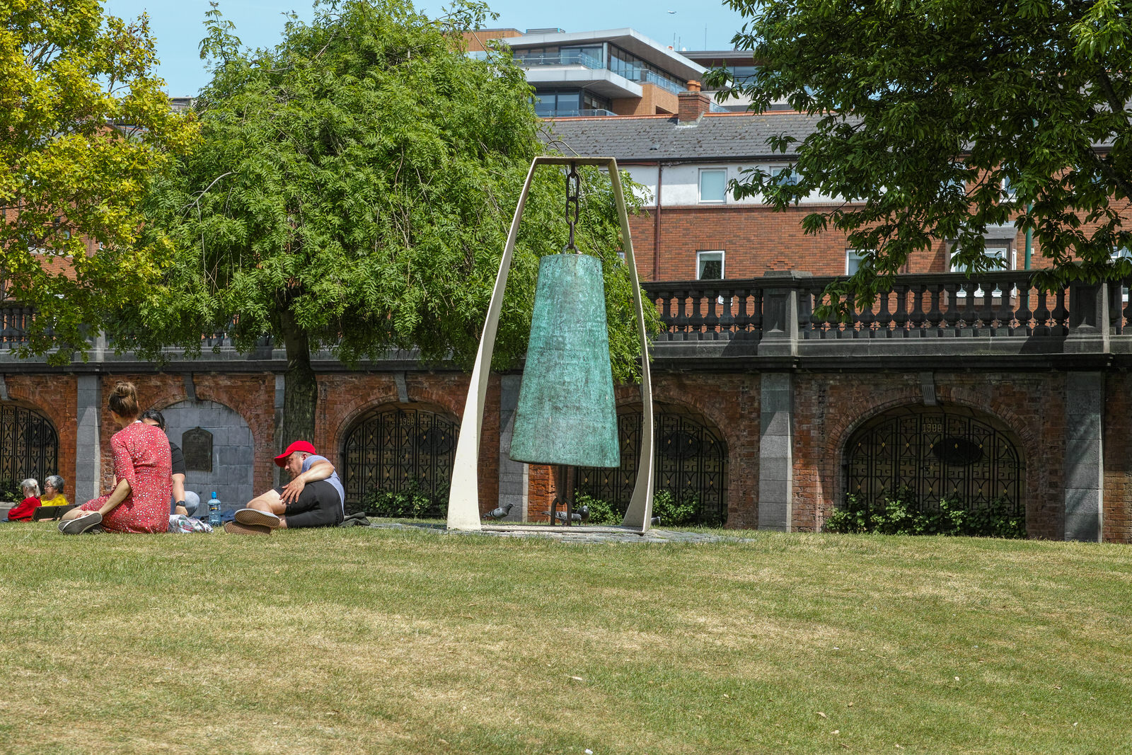  THE LIBERTY BELL BY VIVIENNE ROCHE 