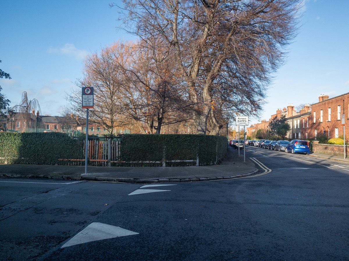 LATE AUTUMN IN RATHGAR - GARVILLE AVENUE  015