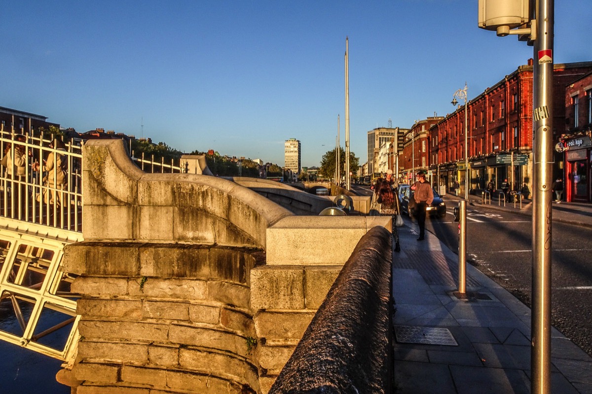 THE HALFPENNY BRIDGE AT SUNSET 002