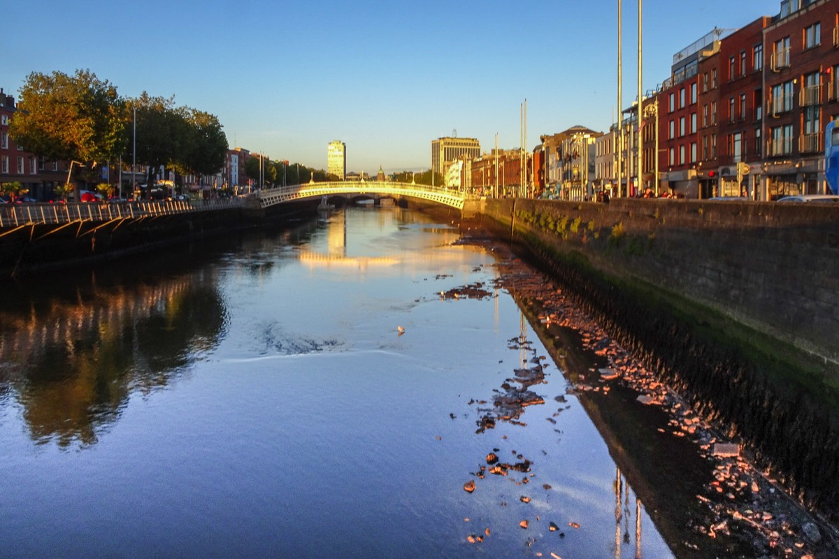 THE HALFPENNY BRIDGE AT SUNSET 003