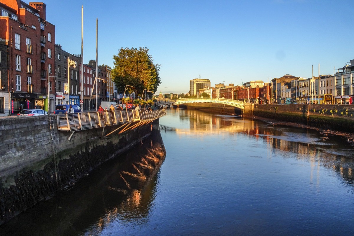 THE HALFPENNY BRIDGE AT SUNSET 004