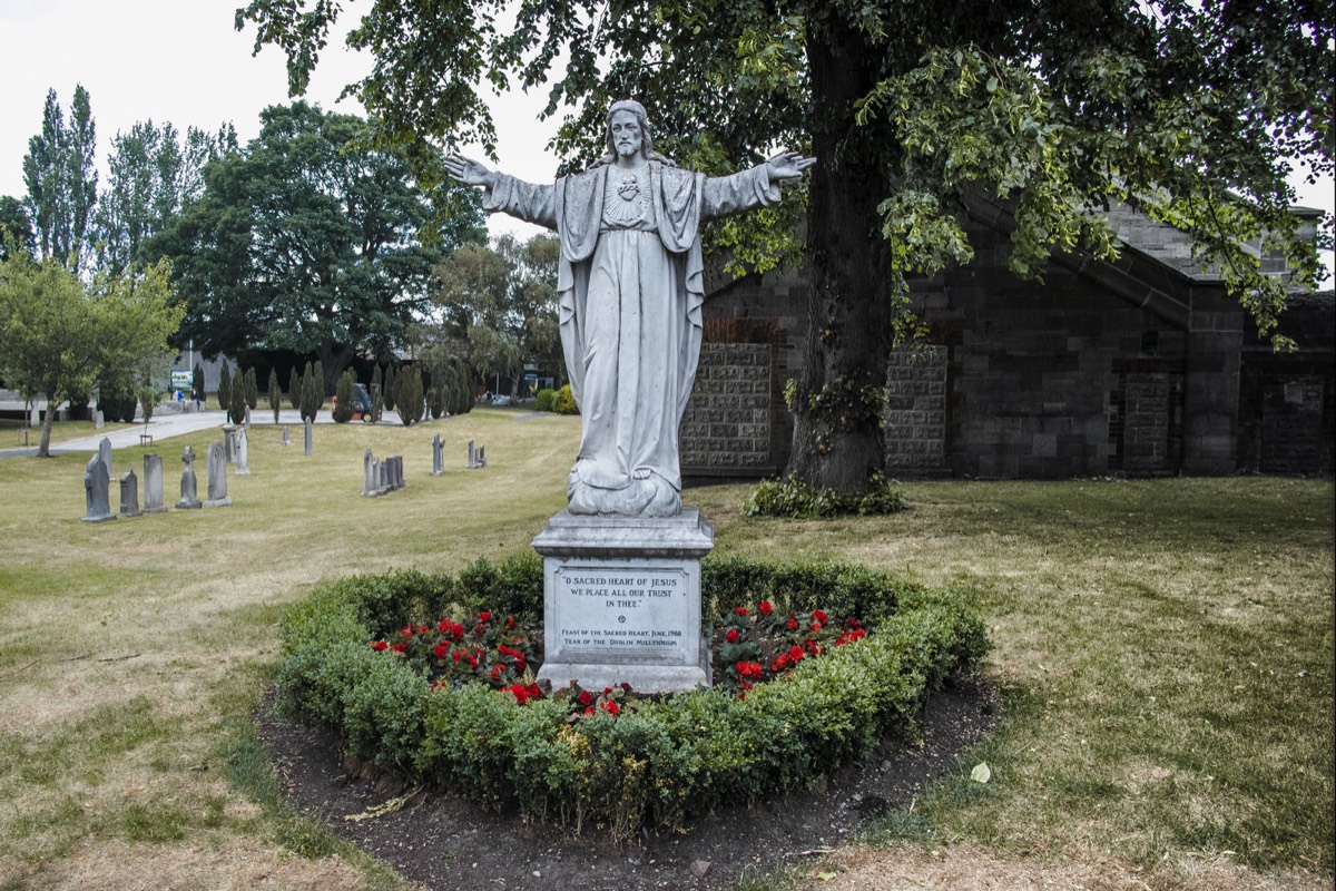 he military cemetery at Arbour Hil 003