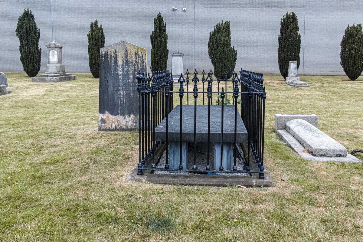 he military cemetery at Arbour Hil 005