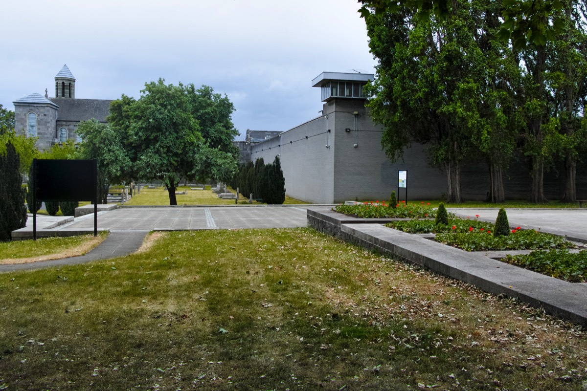 he military cemetery at Arbour Hill 012