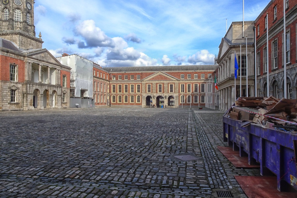 DUBLIN CASTLE IS LIKE A GHOST CASTLE - WHERE HAVE ALL THE PEOPLE GONE  011