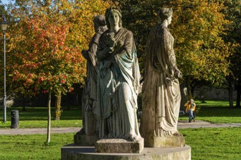  THREE STATUES 