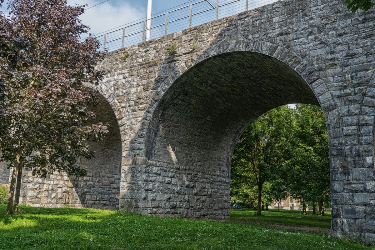 THE NINE ARCHES VIADUCT AND THE OLD LAUNDRY CHIMNEY 004