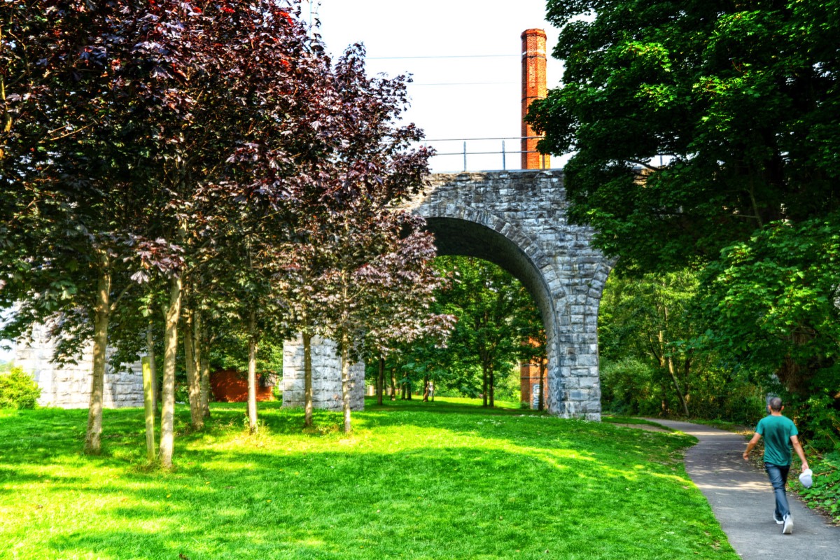 THE NINE ARCHES VIADUCT AND THE OLD LAUNDRY CHIMNEY 005