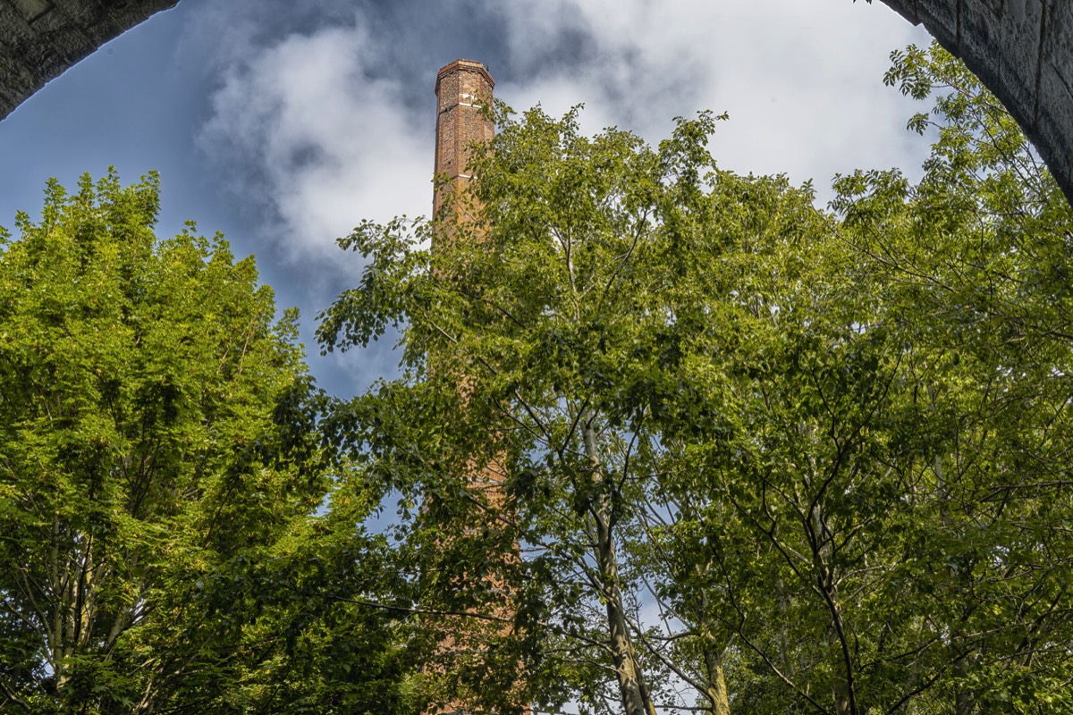 THE NINE ARCHES VIADUCT AND THE OLD LAUNDRY CHIMNEY 007