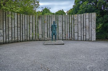  At the Merrion Row corner of St. Stephen's Green you will find a bronze statue of Theobald Wolfe Tone, the leader of the 1798 rebellion 