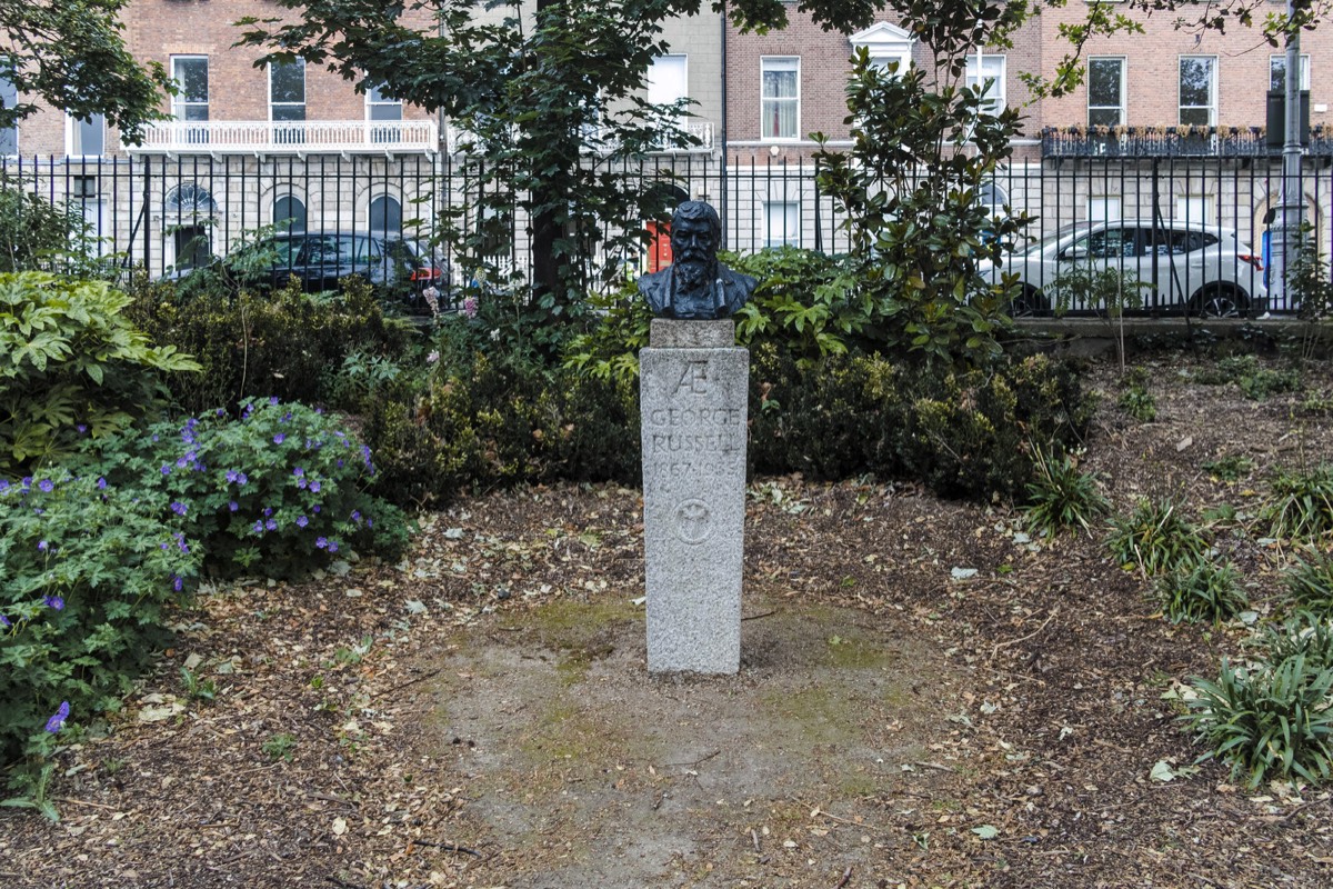 GEORGE WILLIAM RUSSELL Æ  -  MERRION SQUARE PUBLIC PARK 004