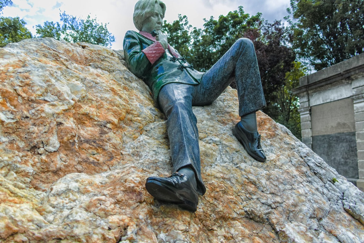 OSCAR WILDE SCULPTURE BY DANNY OSBORNE - THREE ELEMENTS 003