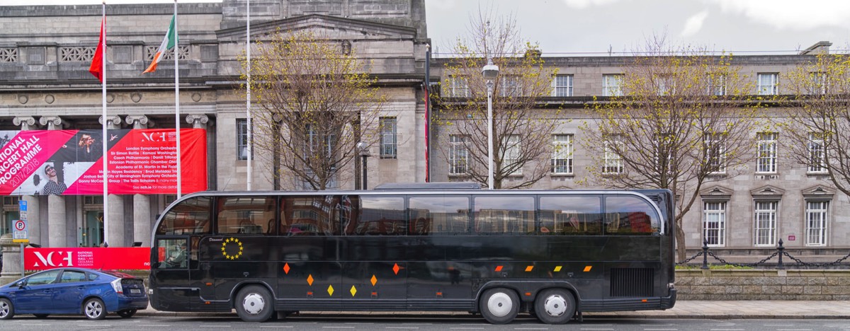 BLACK BUS OUTSIDE THE NATIONAL CONCERT HALL - EARLSFORT TERRACE 001