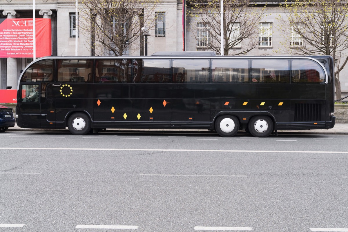 BLACK BUS OUTSIDE THE NATIONAL CONCERT HALL - EARLSFORT TERRACE 005