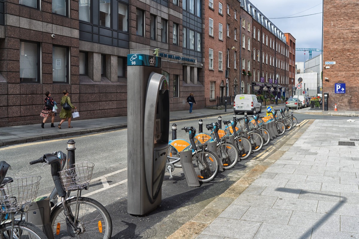 DUBLINBIKES DOCKING STATION 98 - SOUTH FREDERICK STREET 001