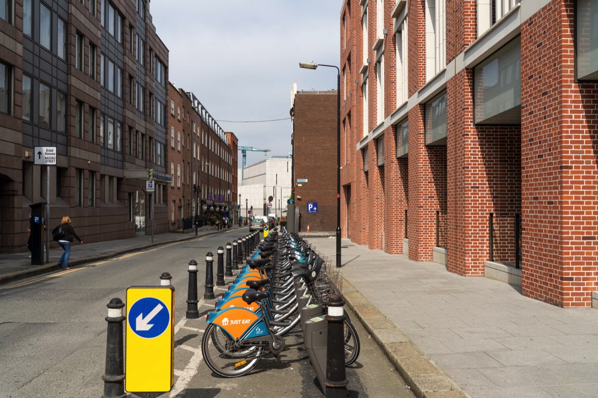 DUBLINBIKES DOCKING STATION 98 - SOUTH FREDERICK STREET 003