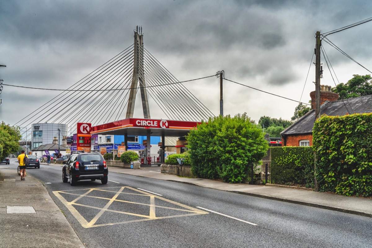 VIEWS OF THE WILLIAM DARGAN BRIDGE IN DUNDRUM 001