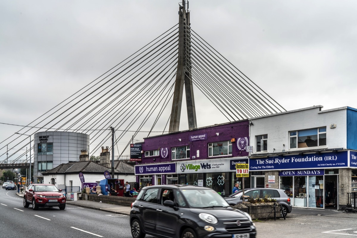 VIEWS OF THE WILLIAM DARGAN BRIDGE IN DUNDRUM 004