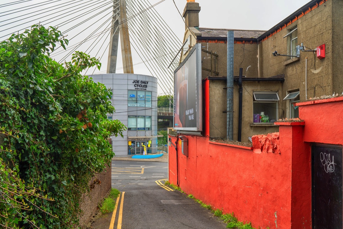 VIEWS OF THE WILLIAM DARGAN BRIDGE IN DUNDRUM 006