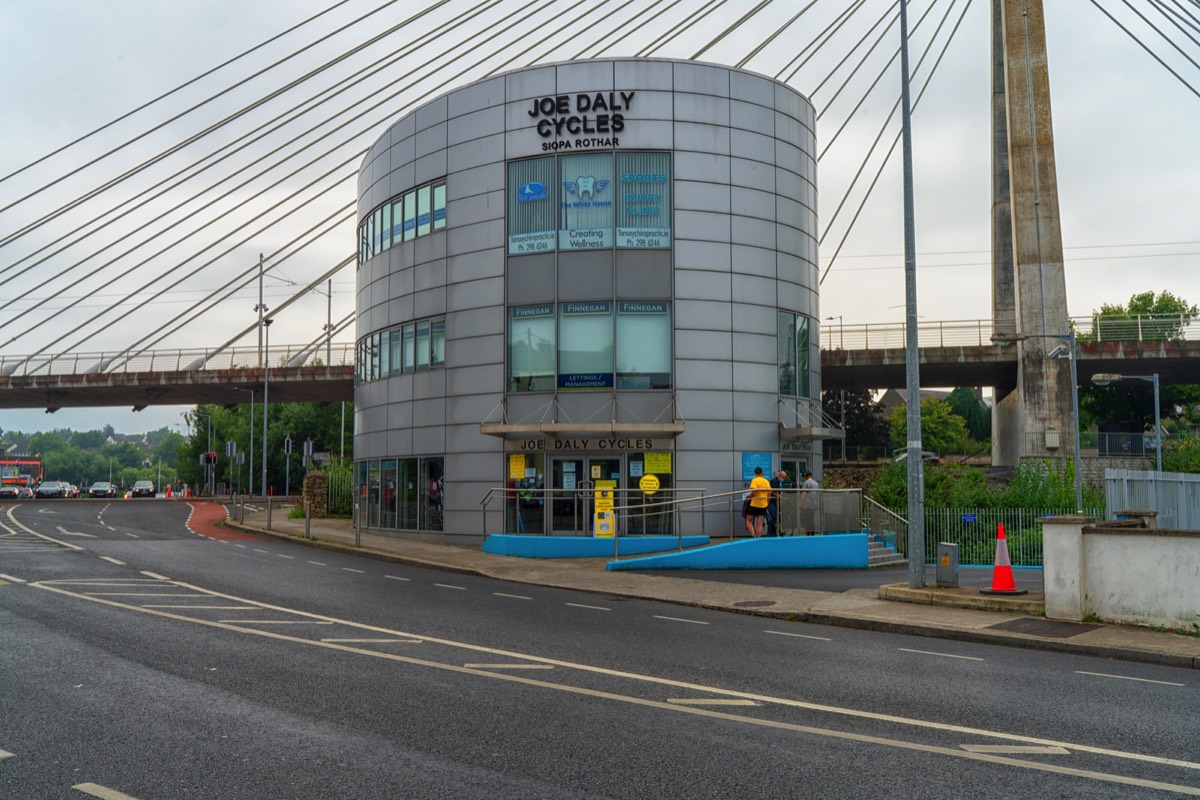 VIEWS OF THE WILLIAM DARGAN BRIDGE IN DUNDRUM 008