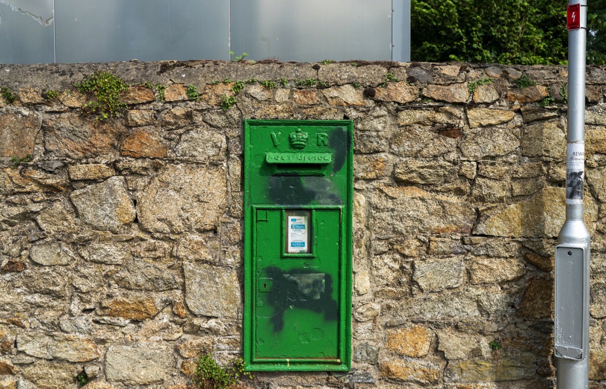 MILLTOWN TRAM STOP - GREEN LINE 009