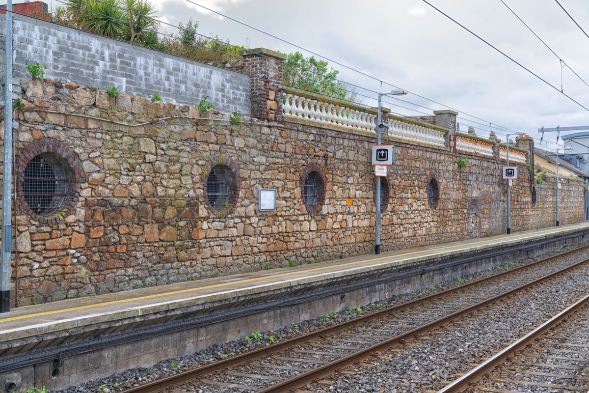 DART TRAIN STATION AT SEAPOINT 007